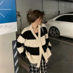 Slim Green Plaid Knit Women