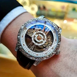 Fashion-forward Mens Mechanical Watch