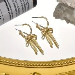 1 Pair Of Drop Earrings,