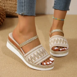 New Color-blocked Wave-patterned Sandals For Women