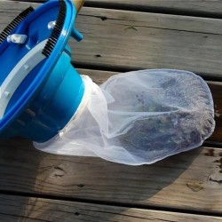 Swimming Pool Suction Head for Leaf Collection and Cleaning